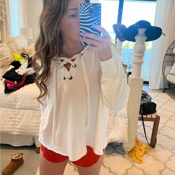 Wildfox Hutton sweatshirt - Picture 2 of 7